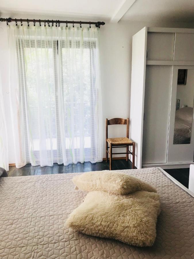 B. Ela Rooms Porec Exterior photo