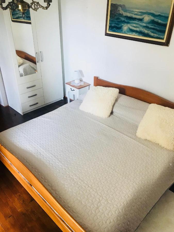 B. Ela Rooms Porec Exterior photo